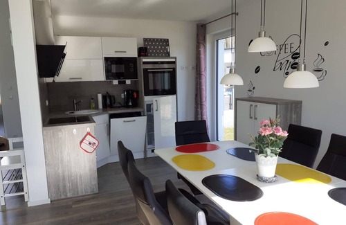 Dummer House | Holiday home Vanessa for 8 persons