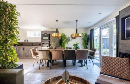 Bosgebied Hoenderloo House | Holiday Home Veluwe by Interhome
