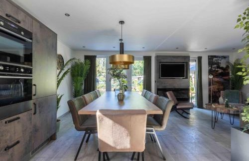 Bosgebied Hoenderloo House | Holiday Home Veluwe by Interhome