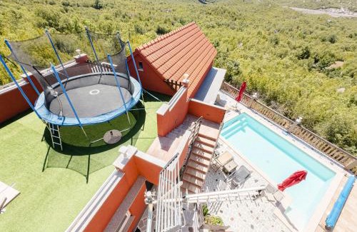 Biokovsko Selo House | Holiday Home Veronika near Makarska, private pool