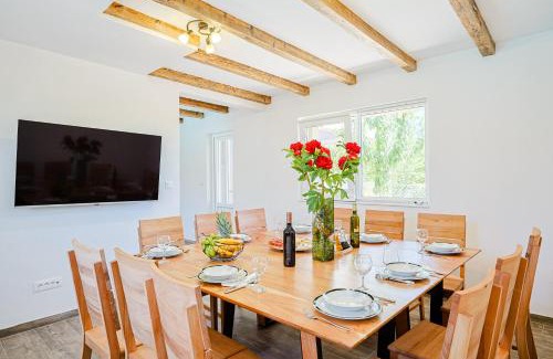 Biokovsko Selo House | Holiday Home Veronika near Makarska, private pool