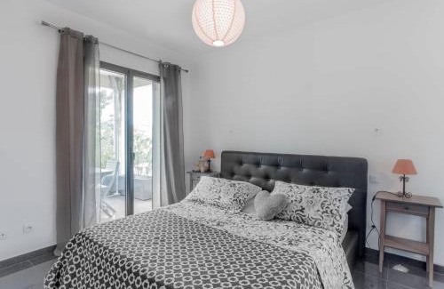 Les Lecques House | Holiday Home Villa by Interhome