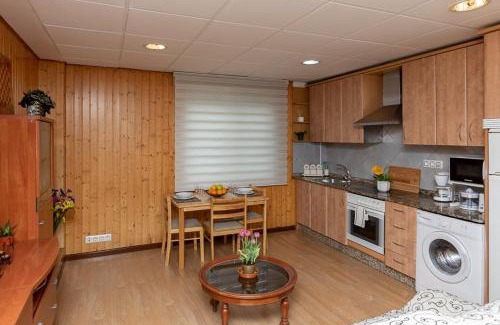 Teis Apartment | Holiday Home Vigo Currás Street