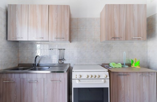 Punta Prosciutto House | Holiday Home 'Villa Iris Punta Prosciutto' with Sea View, Private Terrace and Air Conditioning