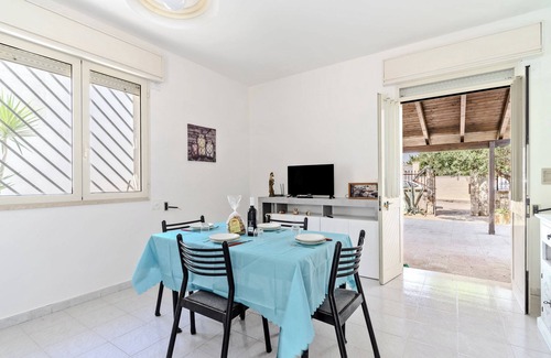 Porto Cesareo House | Holiday Home 'Villa Ottavia' with Private Terrace, Wi-Fi and Air Conditioning