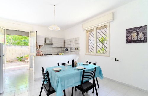 Porto Cesareo House | Holiday Home 'Villa Ottavia' with Private Terrace, Wi-Fi and Air Conditioning
