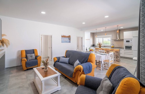 La Lantejuela Ski Chalet | Holiday home Villa Gordito