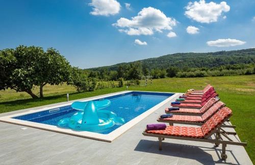 Pican House | Holiday Home Villa Helena by Interhome