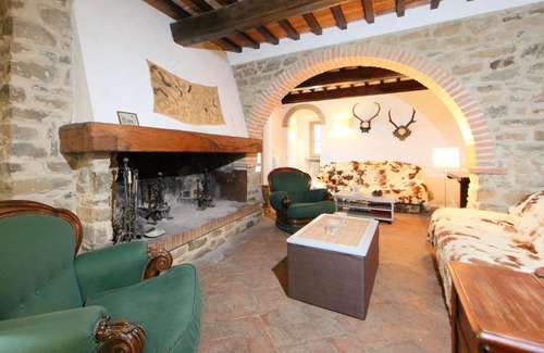 Civitella in Val di Chiana House | Holiday Home Villa La Piaggia by Interhome