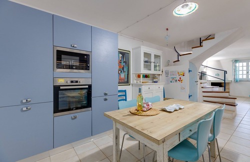 Putzu Idu House | Holiday Home 'Villa Lucia 240m from the Sea' with Parking Spaces