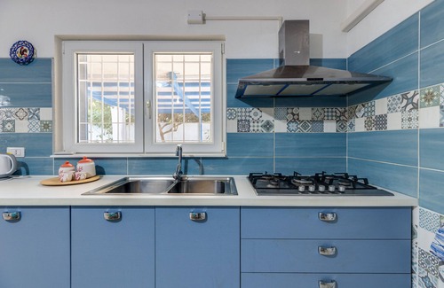 Putzu Idu House | Holiday Home 'Villa Lucia 240m from the Sea' with Parking Spaces