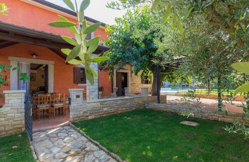 Cepljani House | Holiday Home Villa Mala by Interhome