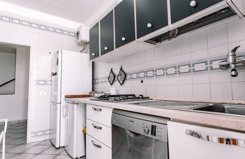 Geremeas House | Holiday Home "Villa Margherita" with 2 Private Terraces and Wi-Fi