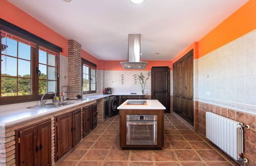 Ronda House | Holiday Home 'Villa Mariana' with Mountain View, Wi-Fi and Air Conditioning