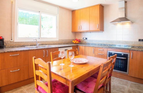 Segur de Calafell House | Holiday Home 'Villa Sunset' with Sea Views, Wi-Fi and Air Conditioning