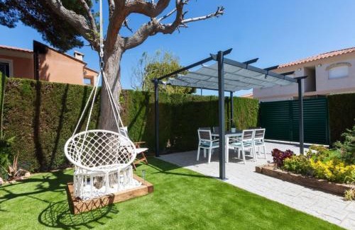 Miami Platja House | Holiday Home Villa Verdi 11 by Interhome