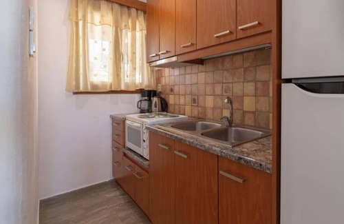 Mpatsi House | Holiday Home 'Villa Virginia' with Balcony, Wi-Fi and Air Conditioning