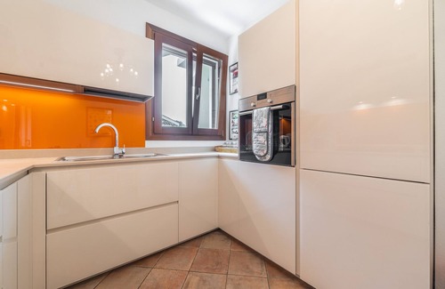 Campulongu House | Holiday Home 'Villetta Ulivo' with Private Terrace, Private Garden and Air Conditioning