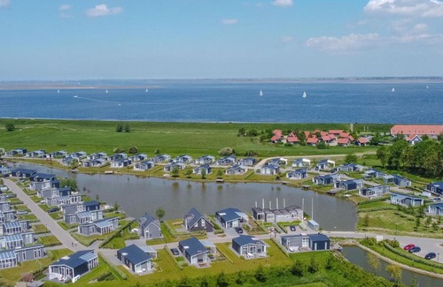 Wemeldinge House | Holiday Home Water Resort Oosterschelde-22