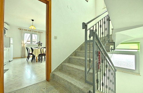 Dracevac House | Holiday home with a pool for 7 persons only 6 km from beautiful beaches.