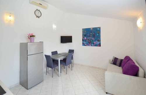 Manjadvorci House | Holiday home with air conditioning