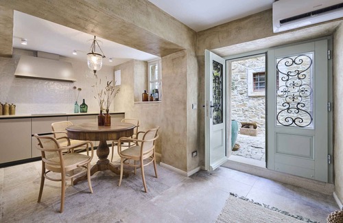 Groznjan House | Holiday home with air conditioning and Internet
