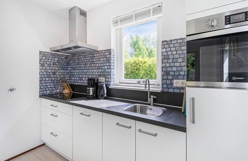 Zonnemaire House | Holiday home with enclosed garden