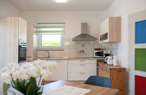 Radini House | Holiday home with pool and barbecue