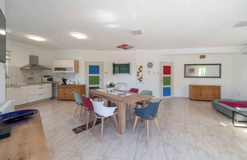 Radini House | Holiday home with pool and barbecue