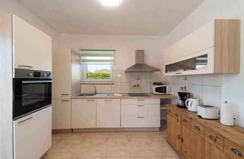 Radini House | Holiday home with pool and barbecue