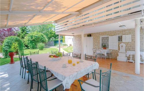 Sveti Ilija House | Holiday Home With Pool Near Varaå¾Din