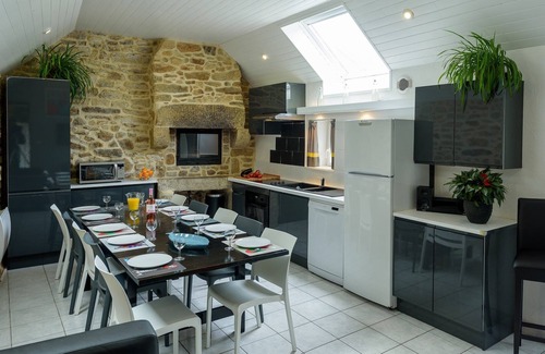 Plouguin House | Holiday home with private pool