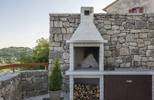Pican Cabin | Holiday home with roof-pool, sauna and garden in an idyllic location