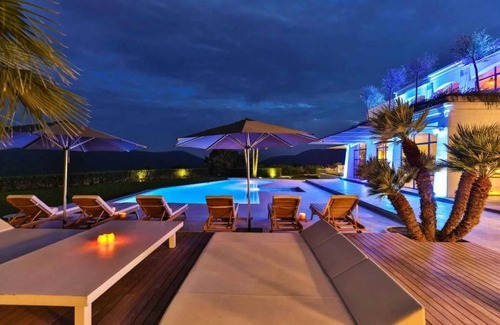 Sant Josep de sa Talaia Villa | Holiday home with tranquil sea views