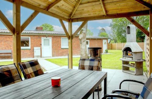 Oberndorf House | Holiday Home Zum Kreidesee Hemmoor-3 by Interhome