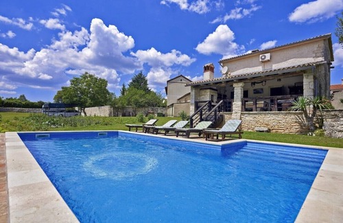 Sveti Petar u Sumi House | Holiday house Stara Hiža * large garden, private pool, free WiFi