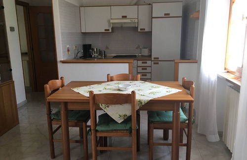 Brenzone sul Garda House | Holiday house La Pianta, is located in a quiet location, only 150 meters from the lake