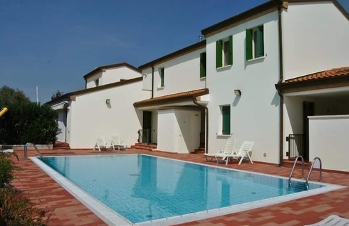 Caorle House | Holiday house Caorle for 1 - 6 persons with 3 bedrooms - Row house