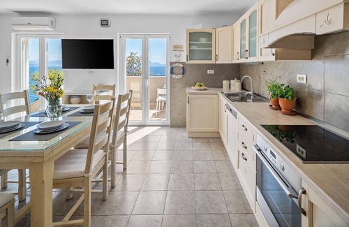 Cove Donja Krusica (Donje selo) House | Holiday house Donje Selo for 1 - 10 persons with 6 bedrooms - Holiday apartment in one or multi-fami