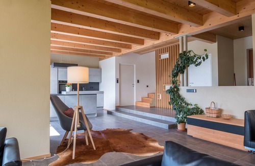 Renon House | Holiday House "Haus Lichtenstern" with Wi-Fi, Balcony and Mountain View