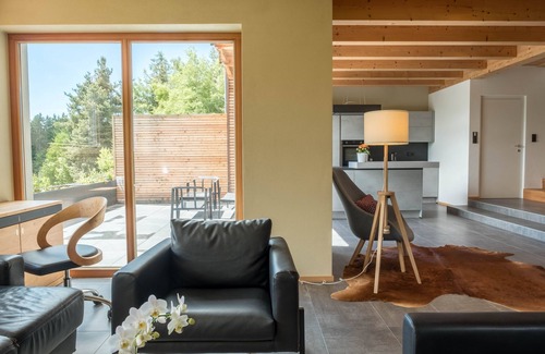 Renon House | Holiday House "Haus Lichtenstern" with Wi-Fi, Balcony and Mountain View