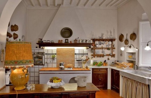Lari House | Holiday house Lari for 1 - 8 persons with 4 bedrooms - Holiday home