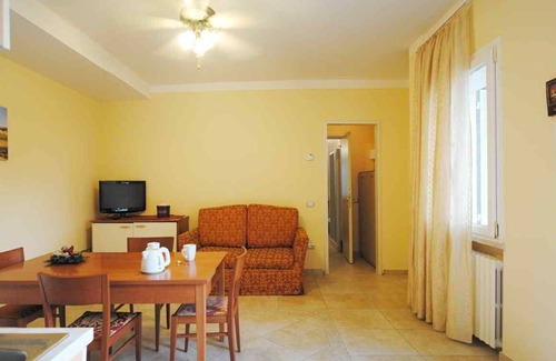 Montelabbate House | Holiday house Montelabbate for 1 - 14 persons with 5 bedrooms - Twin house