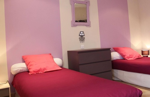 Piolenc House | Holiday house Piolenc for 1 - 4 persons with 2 bedrooms - Row house