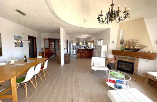 El Mas Fumats House | Holiday house - privatpool + glass fiber, views + aircondition, Wallbox (3,7kW)