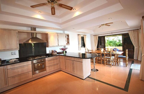Kata House | Holiday house Rawai for 1 - 8 persons with 4 bedrooms - Holiday house