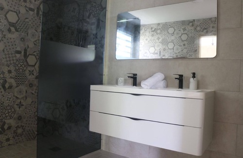 Sainte-Clotilde House | Holiday house Sainte-Clotilde for 2 - 10 persons with 3 bedrooms - Holiday house