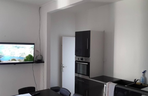 Saint-Nazaire House | Holiday house St Nazaire for 1 - 9 persons with 3 bedrooms - Holiday home