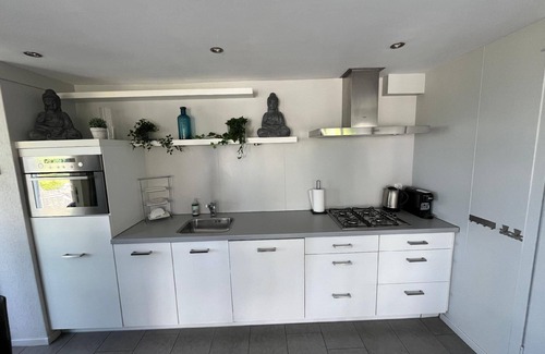 Stavenisse House | Holiday house Stavenisse for 1 - 5 persons with 3 bedrooms - Row house