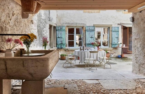 Twann House | Holiday house Twann for 1 - 4 persons with 2 bedrooms - Holiday home